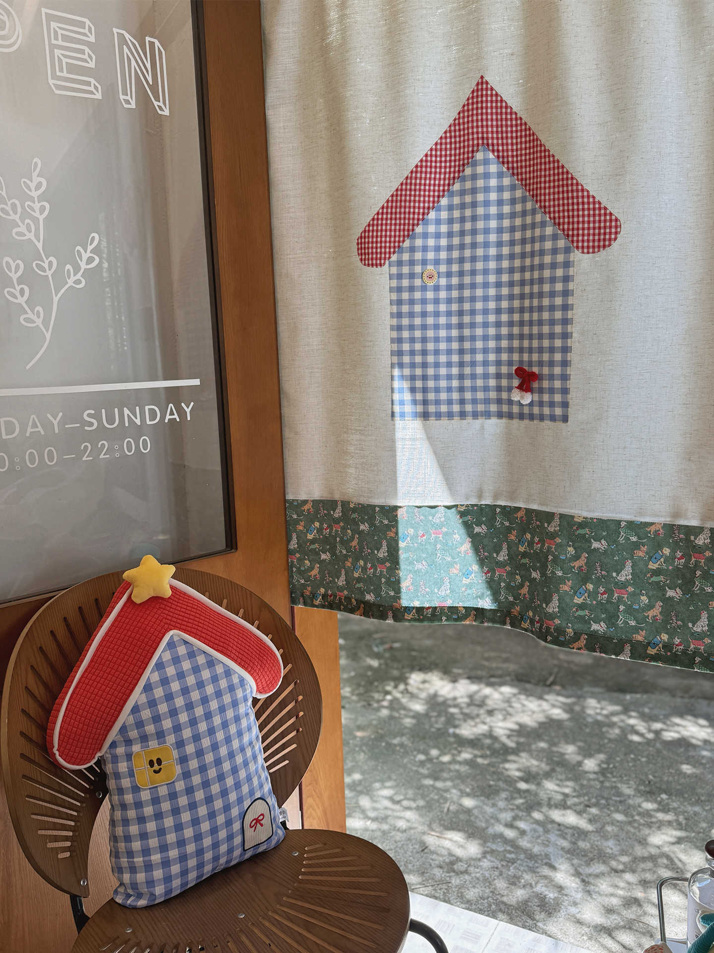 VIKAMA Gingham Small House Nor - огляд і ціна Commercial Window Printing