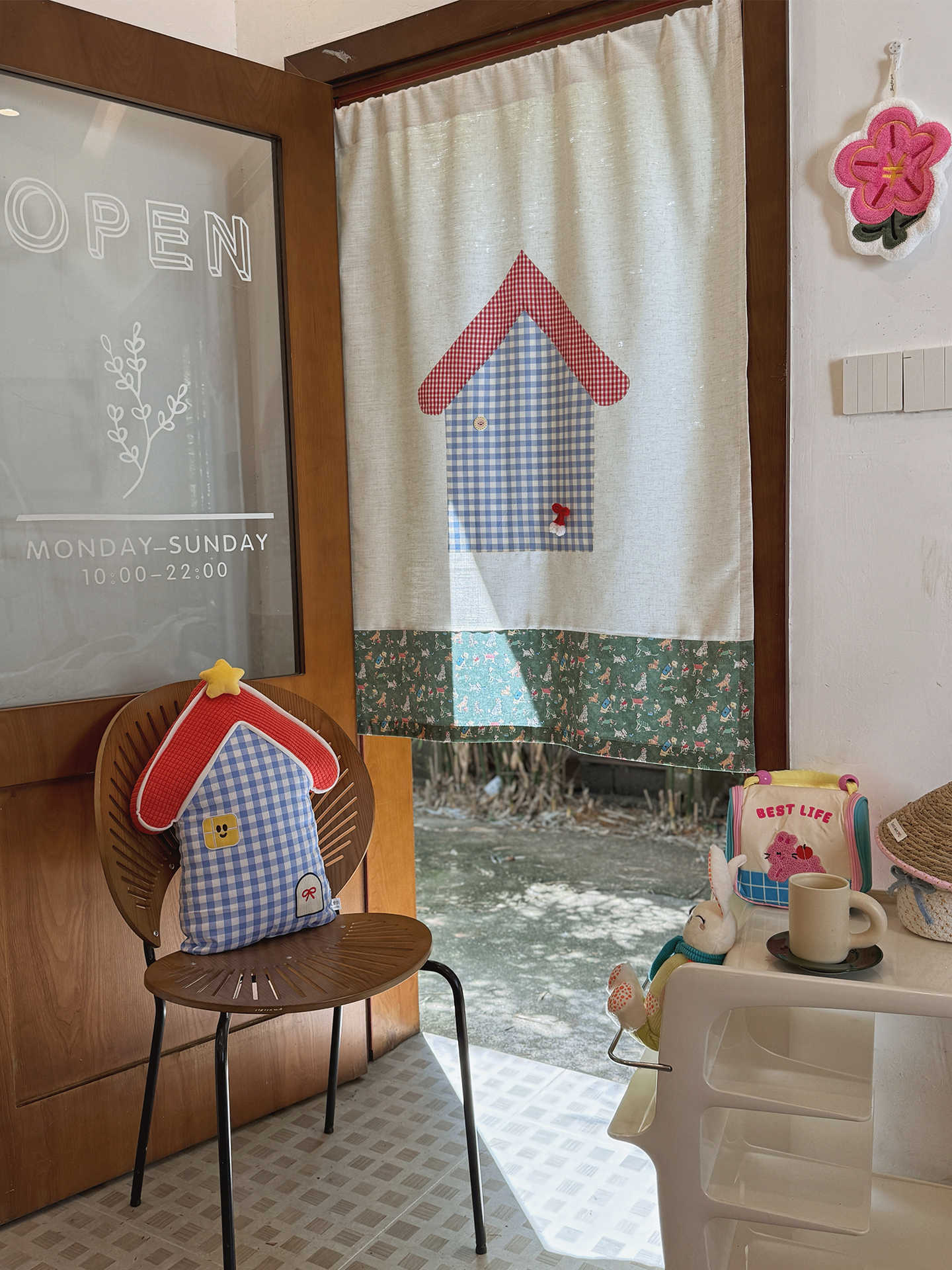 VIKAMA Gingham Small House Nor - огляд і ціна Commercial Window Printing
